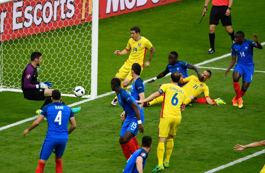 A superb save from Hugo Lloris denied Romania an early lead ©Getty Images