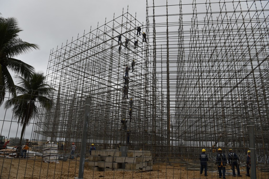Construction temporarily suspended at Rio 2016 beach volleyball venue