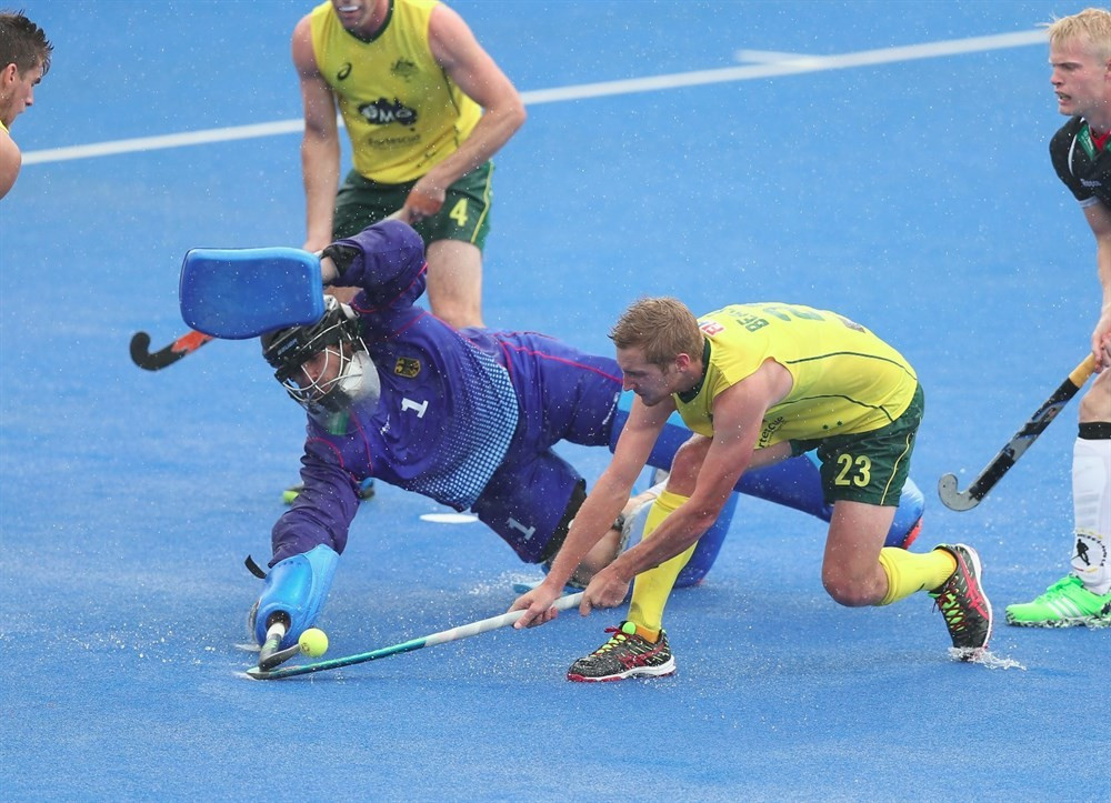 Australia beat Germany to move three points clear ©FIH