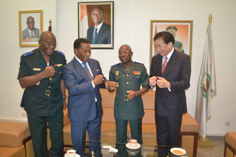 AIBA President CK Wu met with Government officials during a visit to Ivory Coast