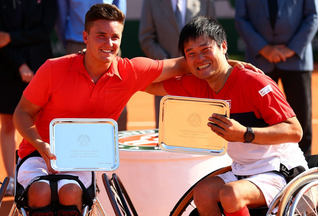 Shingo Kunieda (right) celebrates his doubles success with partner Gordon Reid (left) ©Getty Images