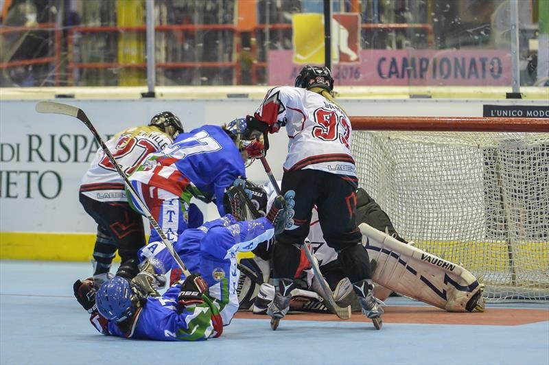 Canada thrashed Italy 5-1 to reach the semi-finals 