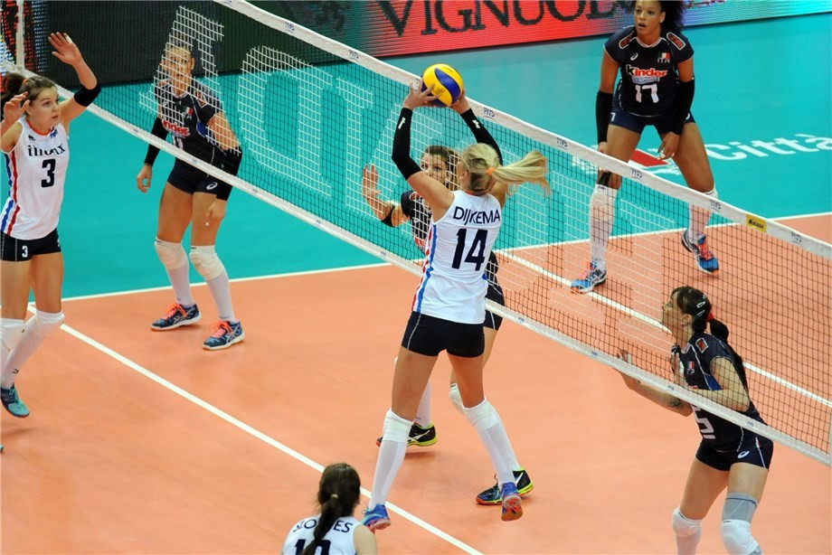 The Netherlands beat Italy in four sets in the FIVB Grand Prix