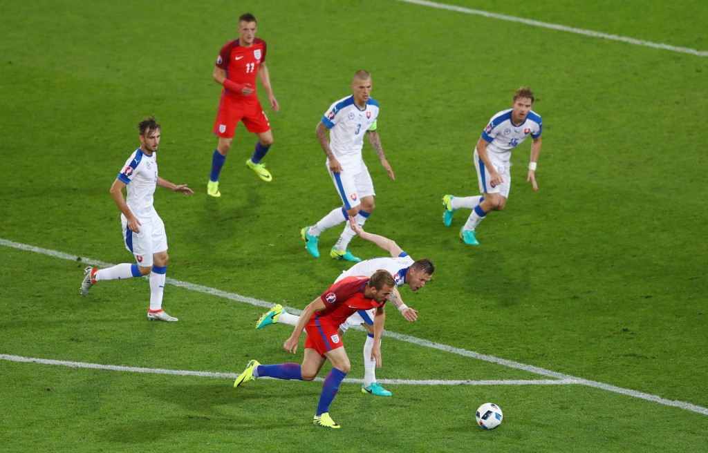 England were unable to break down a sterm Slovakian defence as they were held to a 0-0 draw 