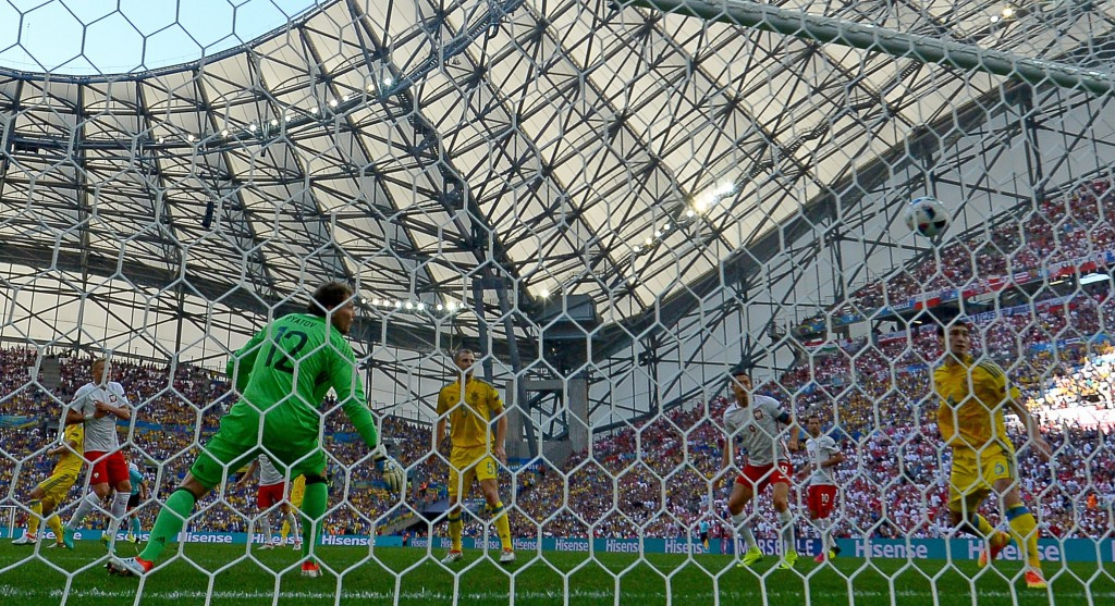 Poland beat already eliminated Ukraine 1-0 ©Getty Images