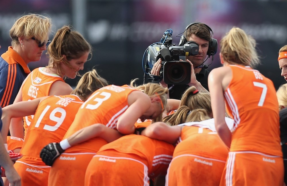 Dutch favourites continue unbeaten record as play resumes at women's FIH Champions Trophy