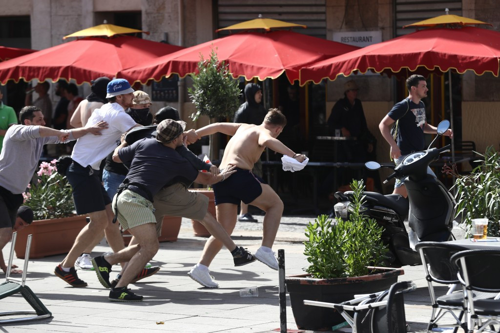 British Police have appealed for information and witnesses over violent clashes between England and Russian fans in Marseile ©Getty Images