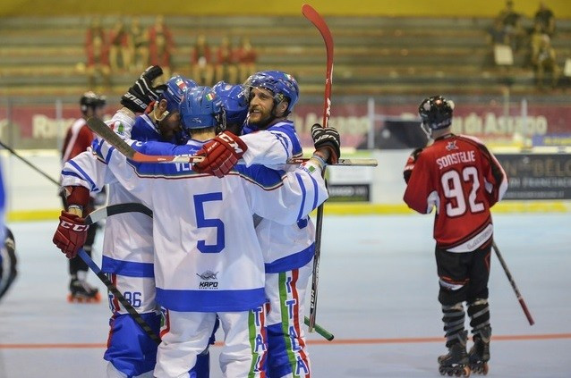 Italy beat Canada on penalties to reach the semi-finals ©FIRS