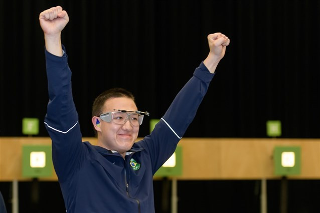 Brazil’s Felipe Almeida Wu continued his preparations for a home Olympics by winning the men’s 10m air pistol event at the ISSF World Cup in Baku ©ISSF