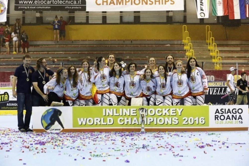 Spain ended the women's junior competition with a 100 per cent record ©FIRS