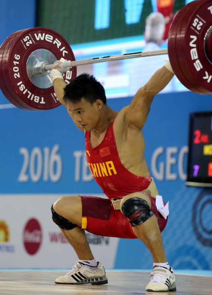 China's Yongxiang Mo topped the men's 62kg podium ©IWF
