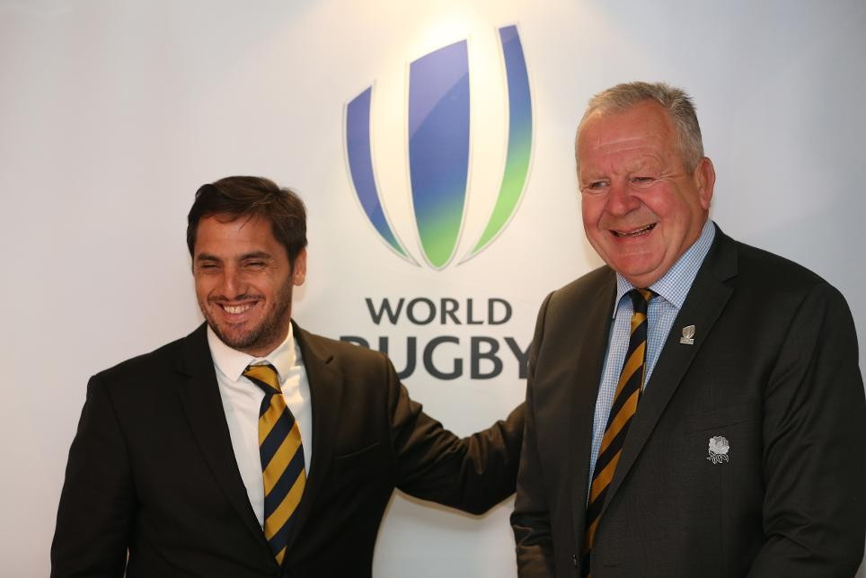 Bill Beaumont (right) has officially begun his mandate as World Rugby's chairman today and will work together with new vice-chairman Agustín Pichot (left) ©World Rugby