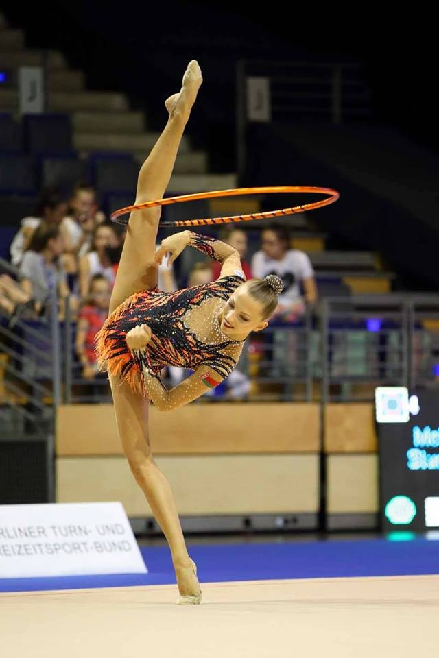 Ganna Rizatdinova of Ukraine was the qualification leader in the hoops event ©Berlin Masters Rhythmic Gymnastics
