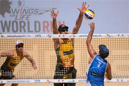 Top seeds Alison Cerutti and Bruno Oscar Schmidt topped Pool A in the men's draw ©FIVB
