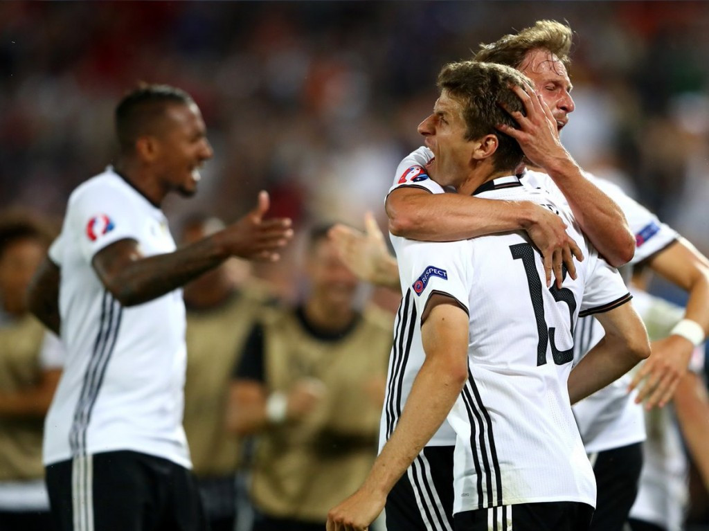 Germany beat Italy on penalties to reach Euro 2016 semi-finals