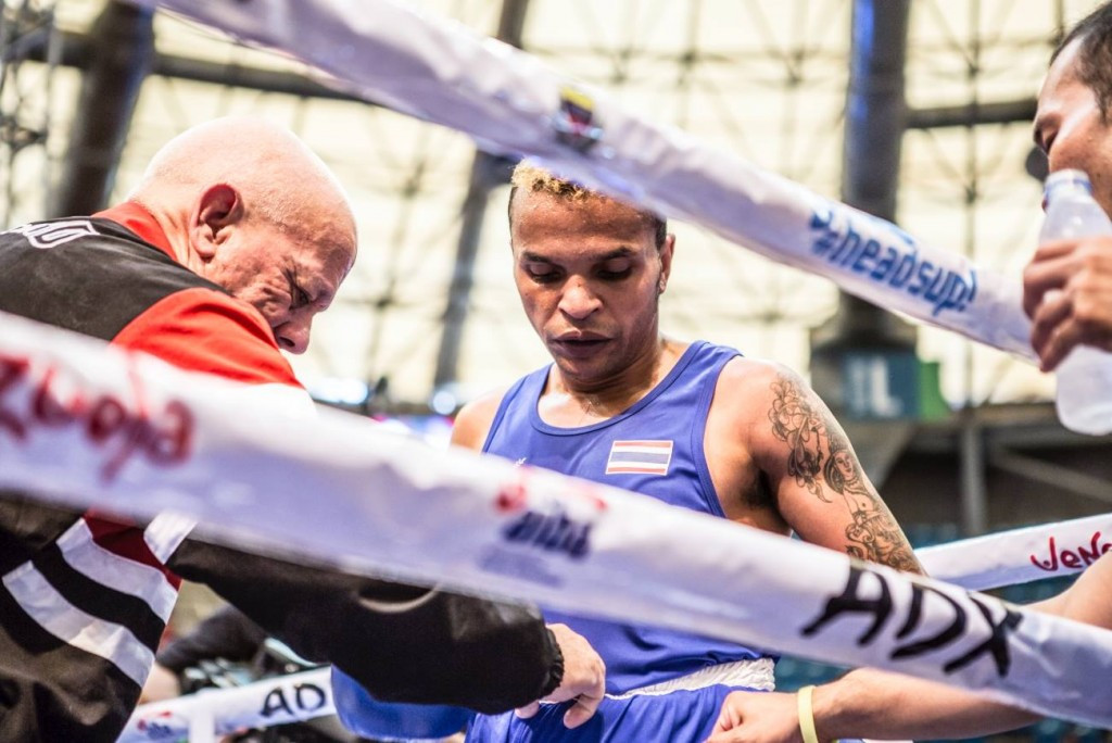 Former world champion Ruenroeng safely through at Olympic boxing qualifier
