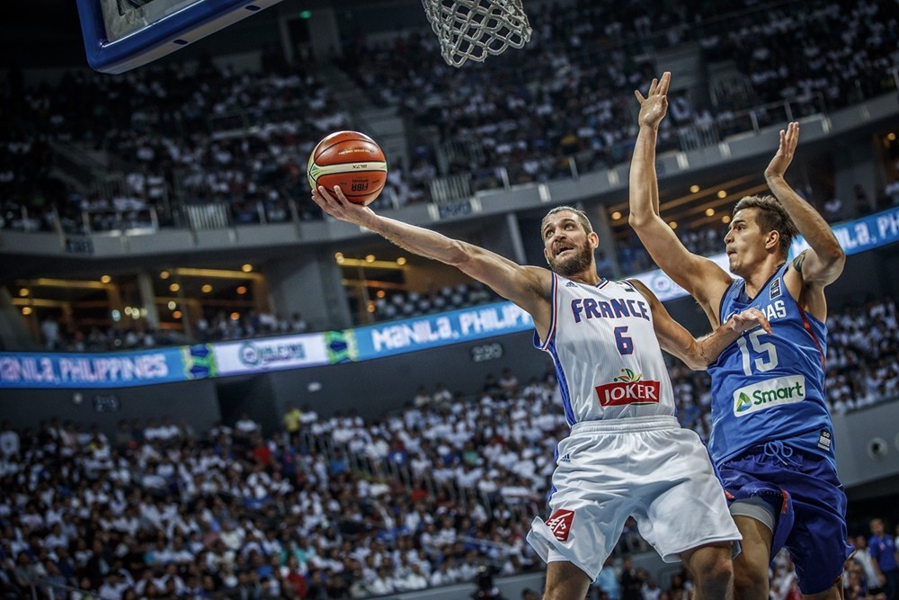 France beat the Philippines in their Rio 2016 qualifier ©FIBA 