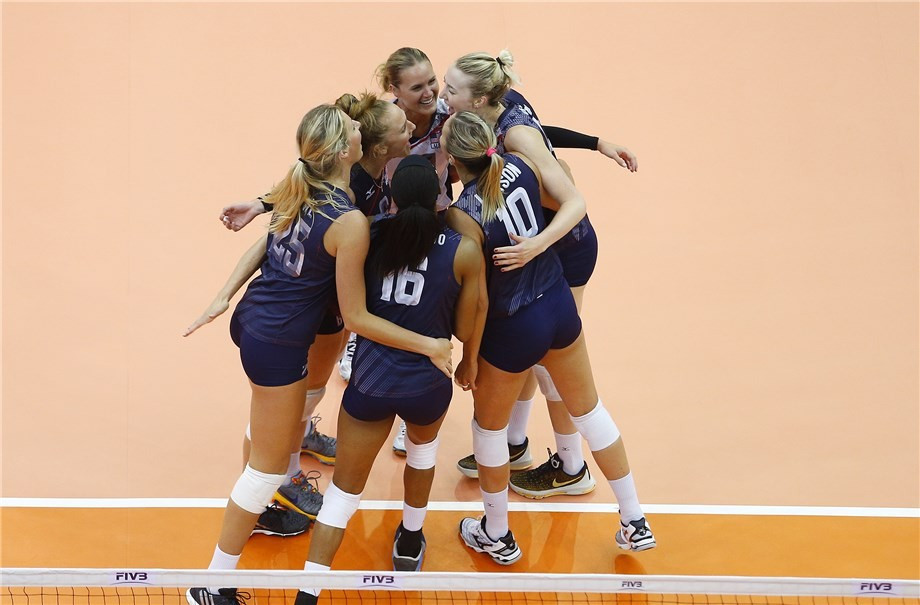 Defending champions United States beat The Netherlands in straight sets ©FIVB 