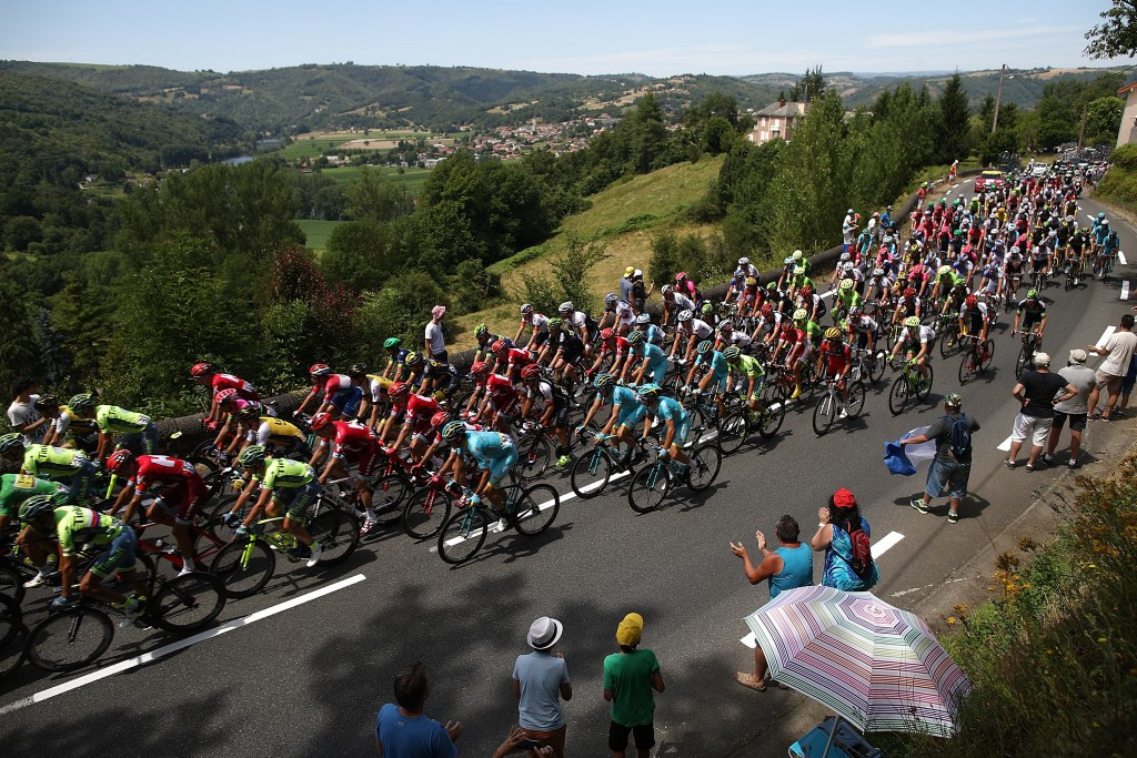 The peloton took in some more beautiful scenes during the sixth stage ©Getty Images