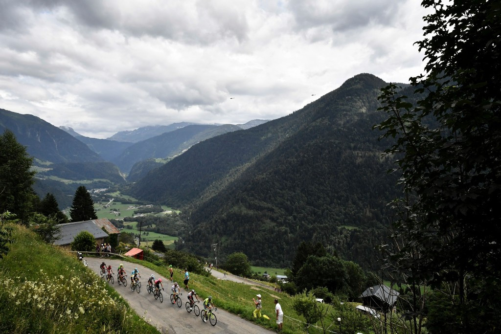 A 20-strong breakaway group escaped the peloton ©Getty Images