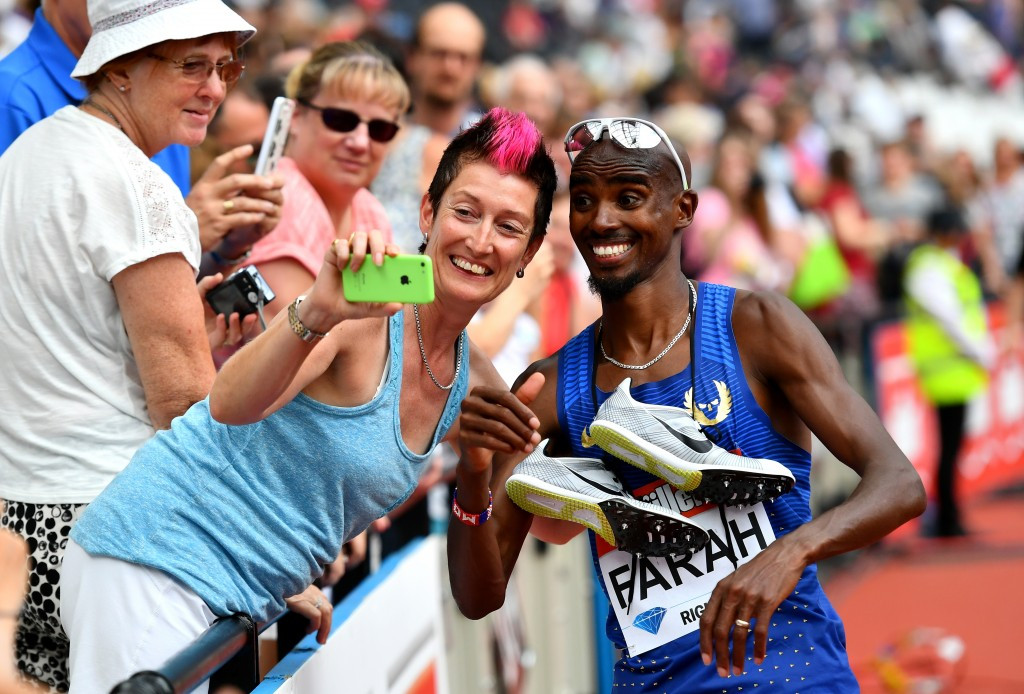Mo Farah enjoys the winning feeling at London's Muller Anniversary Games ©Getty Images