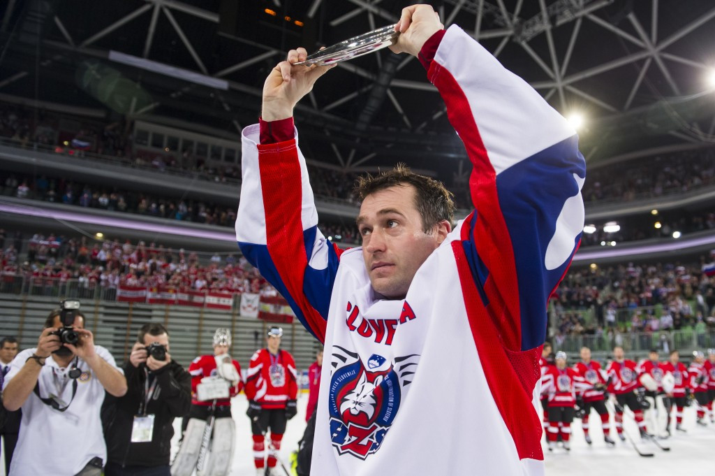 Sochi 2014 flagbearer Razingar retires from ice hockey