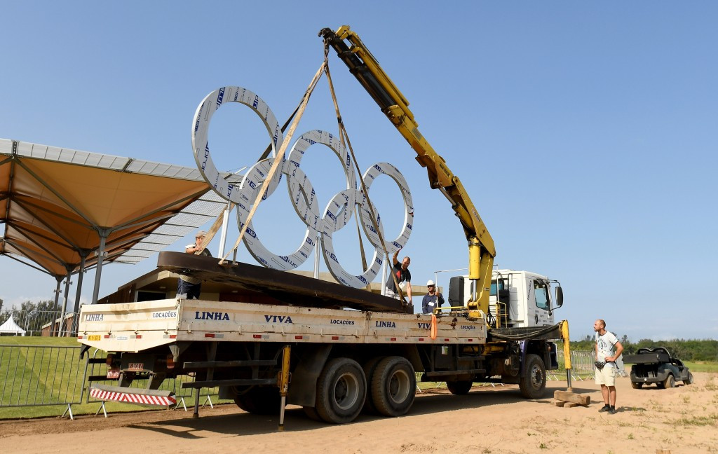 A large set of the Olympic Rings arrive at the Olympic Golf Course ©Getty Images