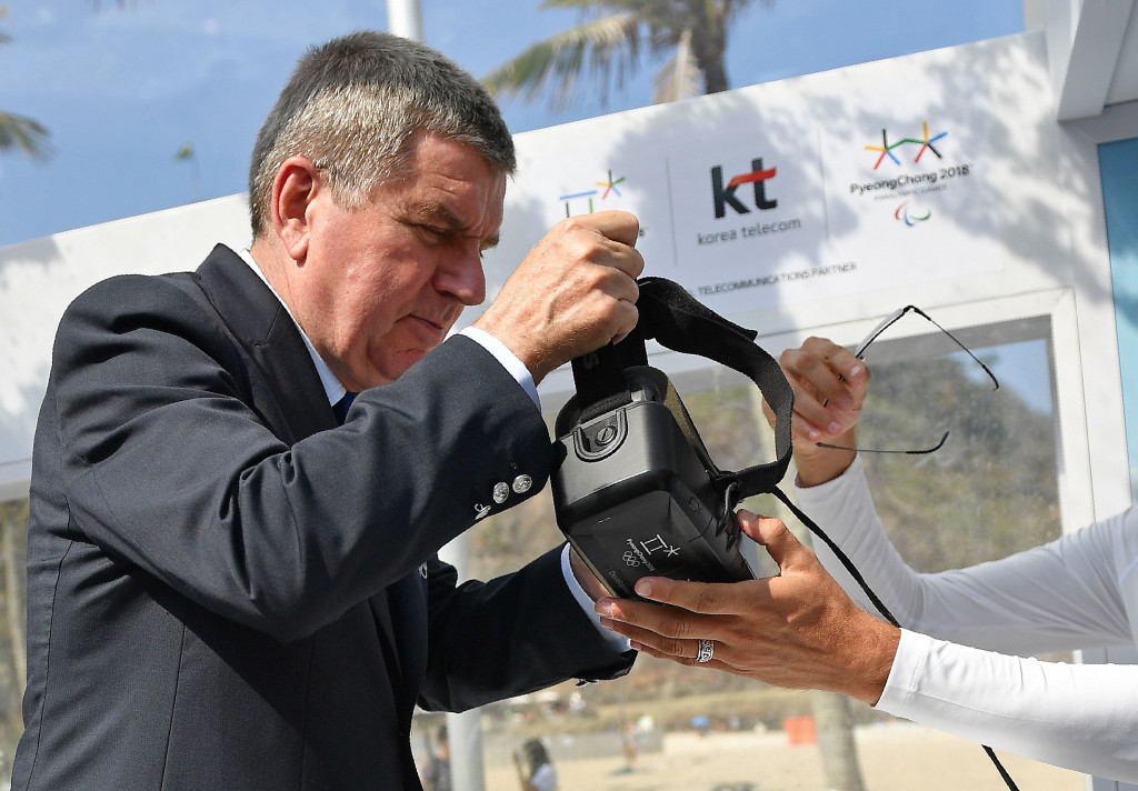 IOC President Thomas Bach also tried out virtual reality skiing during an event at Pyeongchang House ©Getty Images