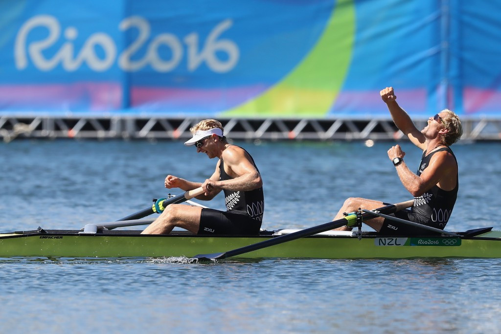 New Zealanders Eric Murray and Hamish Bond cruised to a second Olympic men’s pair title ©Getty Images
