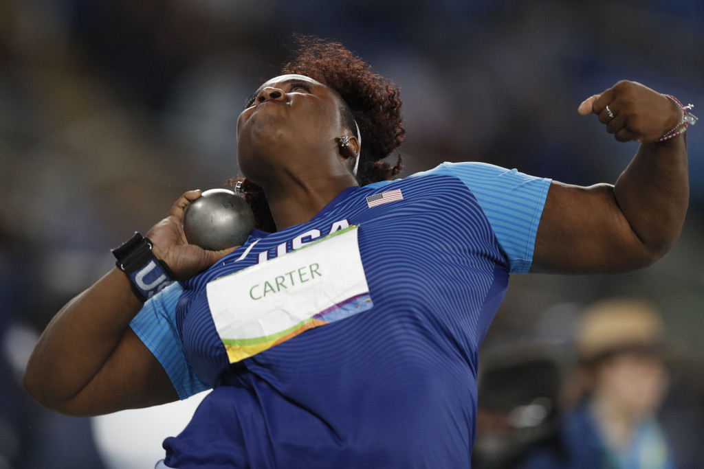 Michelle Carter produces her Olympic gold-winning throw in the last round ©Getty Images