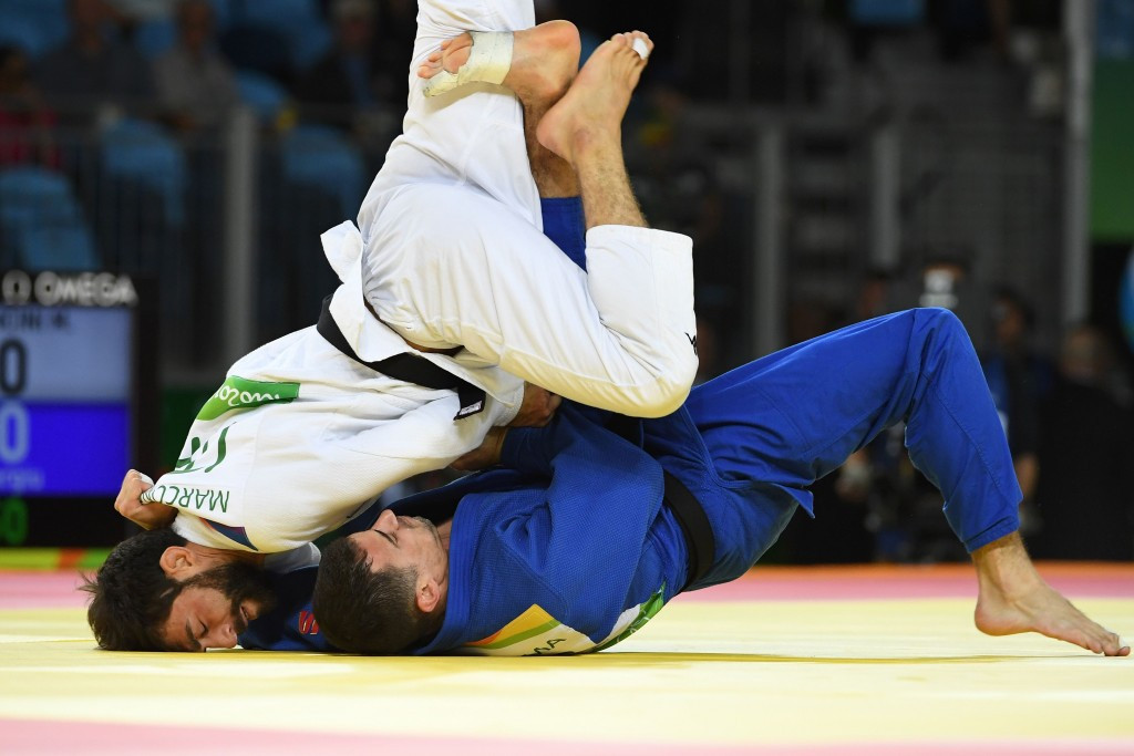 Judoka Sergiu Toma (blue) beat Italy's Matteo Marconcini in the men's under 81kg bronze medal match at Rio 2016 ©Getty Images