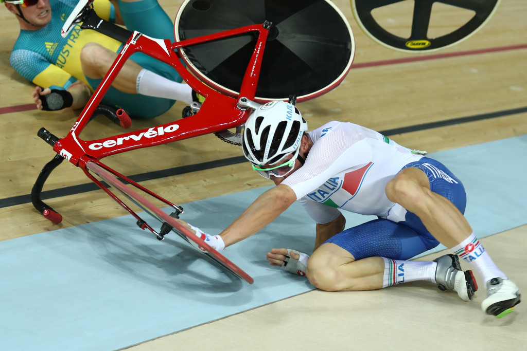 Elia Viviani had crashed in the points race en route to omnium gold ©Getty Images