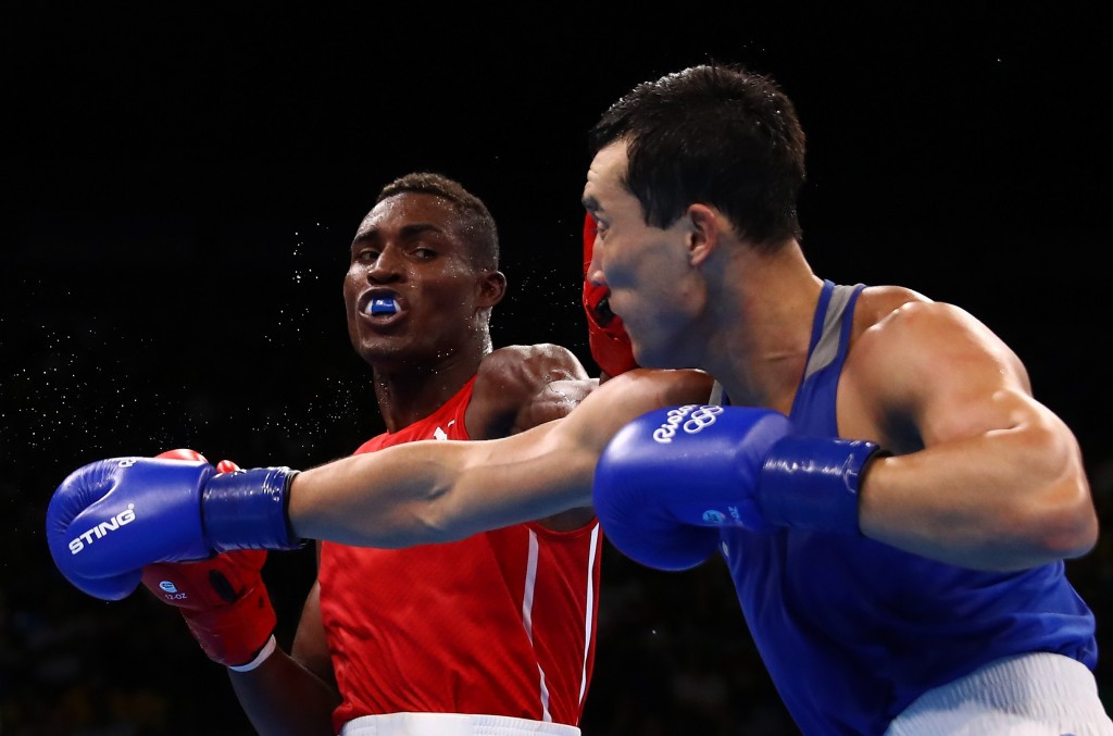 Julio La Cruz outpointed Adilbek Niyazymbetov, winning all three rounds ©Getty Images
