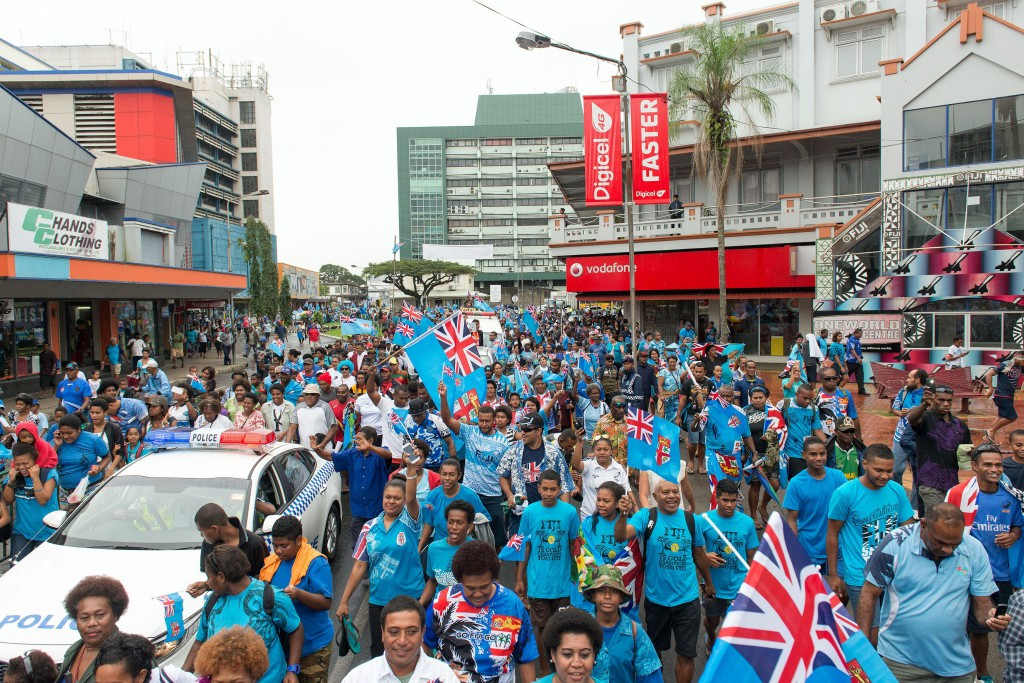 Fijians charge onto the Suva streets to honour the Fijian rugby sevens team ©Getty Images