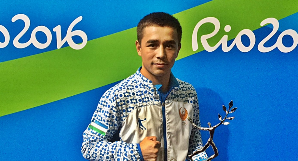Hasanboy Dusmatov won the men's Val Barker Trophy ©AIBA