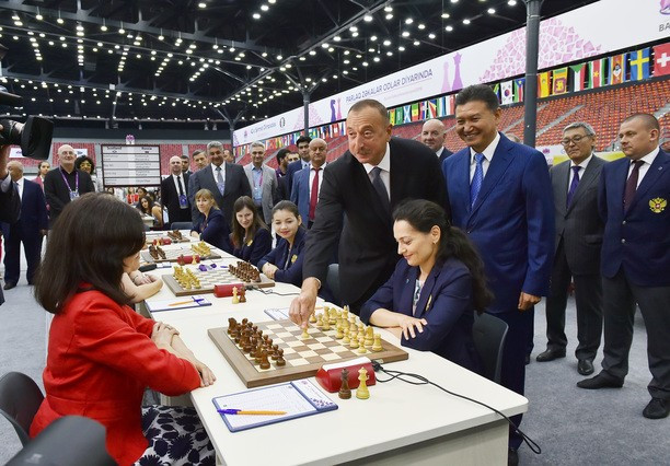 Azerbaijan’s President Ilham Aliyev made the first move of the 42nd Chess Olympiad in Baku in a match between Russia's Alexandra Kosteniuk and Scotland's Ketevan Arakhamia-Grant ©President of Azerbaijan 