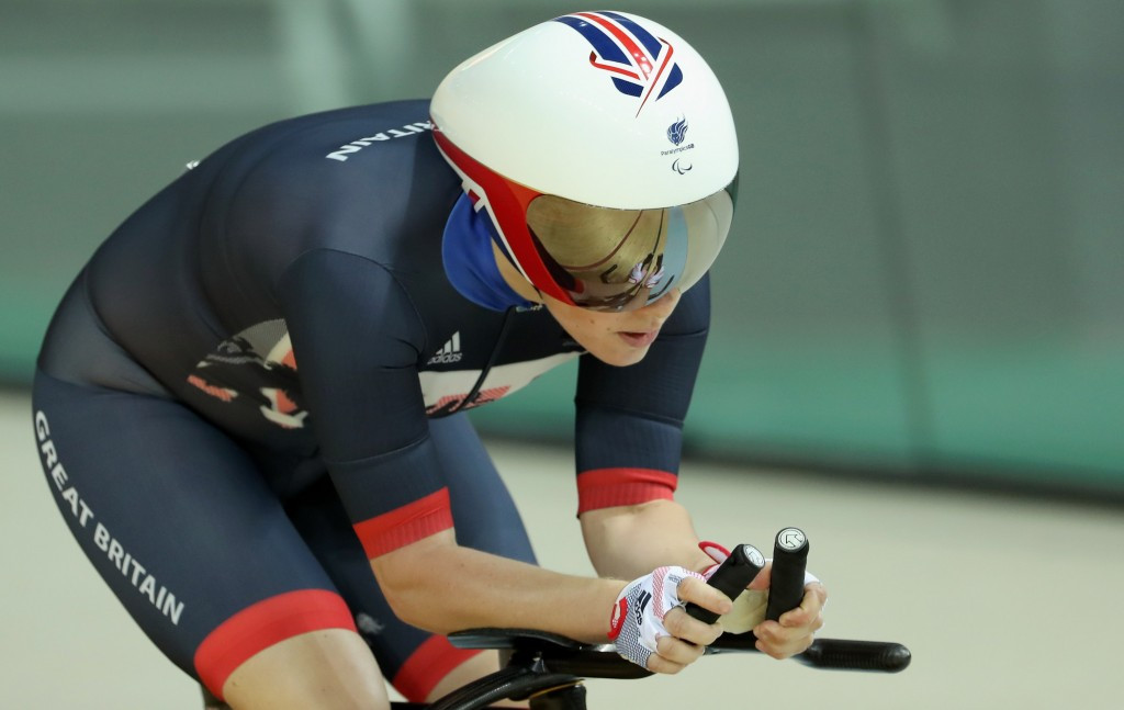 Megan Giglia broke the world record in qualifying on route to women’s C1-2-3 3000m individual pursuit gold ©Getty Images