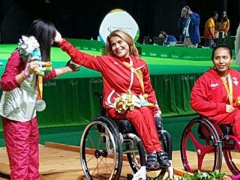 Turkey's Nazmiye Muratli won the women's under 40kg powerlifting gold medal for the second consecutive Paralympic Games ©TMPK