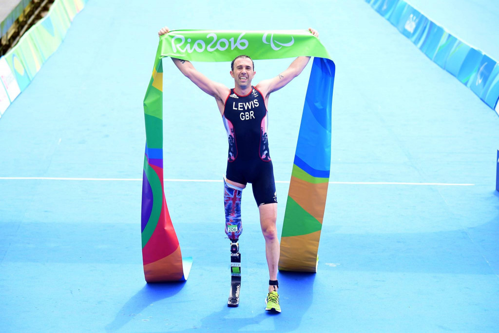 Andy Lewis took British gold in the men's PT2 competition ©ITU