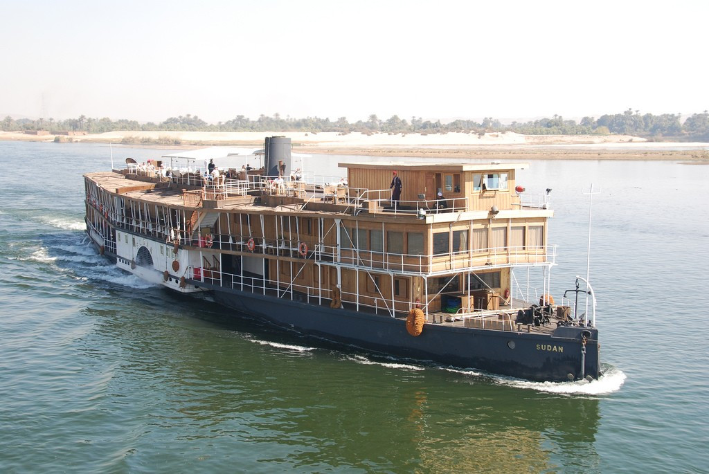 The IOC initially defended their choice of host during a meeting on a River Nile steamship ©Wikipedia