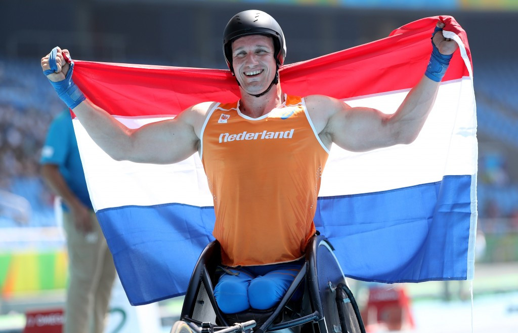 Kenny van Weeghel earned men's T54 400m gold ©Getty Images