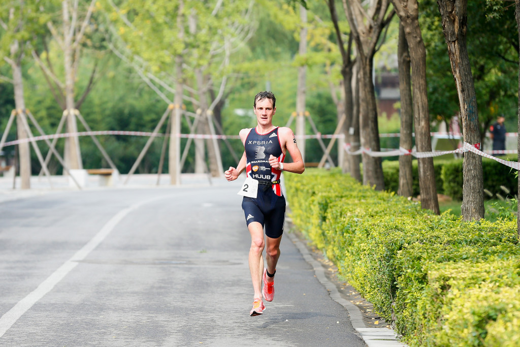 Double Olympic champion Alistair Brownlee won the Aquathon World Championship title ©Getty Images