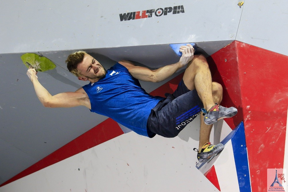 The difficulty level of the final at the IFSC World Championships in Paris was obvious from the start as problem one, a two-step dyno, required immense coordination ability ©IFSC