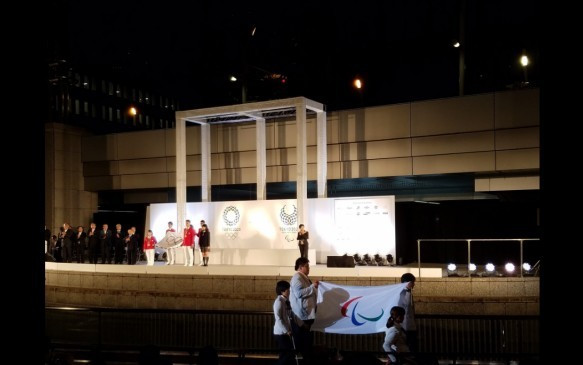 There was a special ceremony at Tokyo to mark the arrival of the Paralympic flag from Rio 2016 ©Tokyo 202