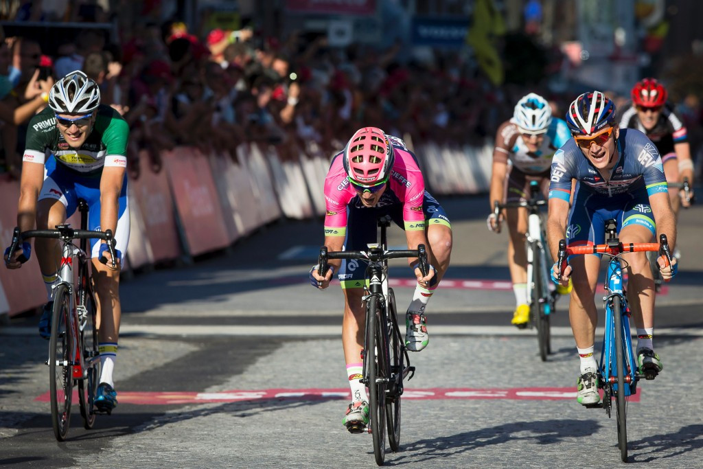 Pibernik wins penultimate stage of Eneco Tour as Dennis retains overall lead