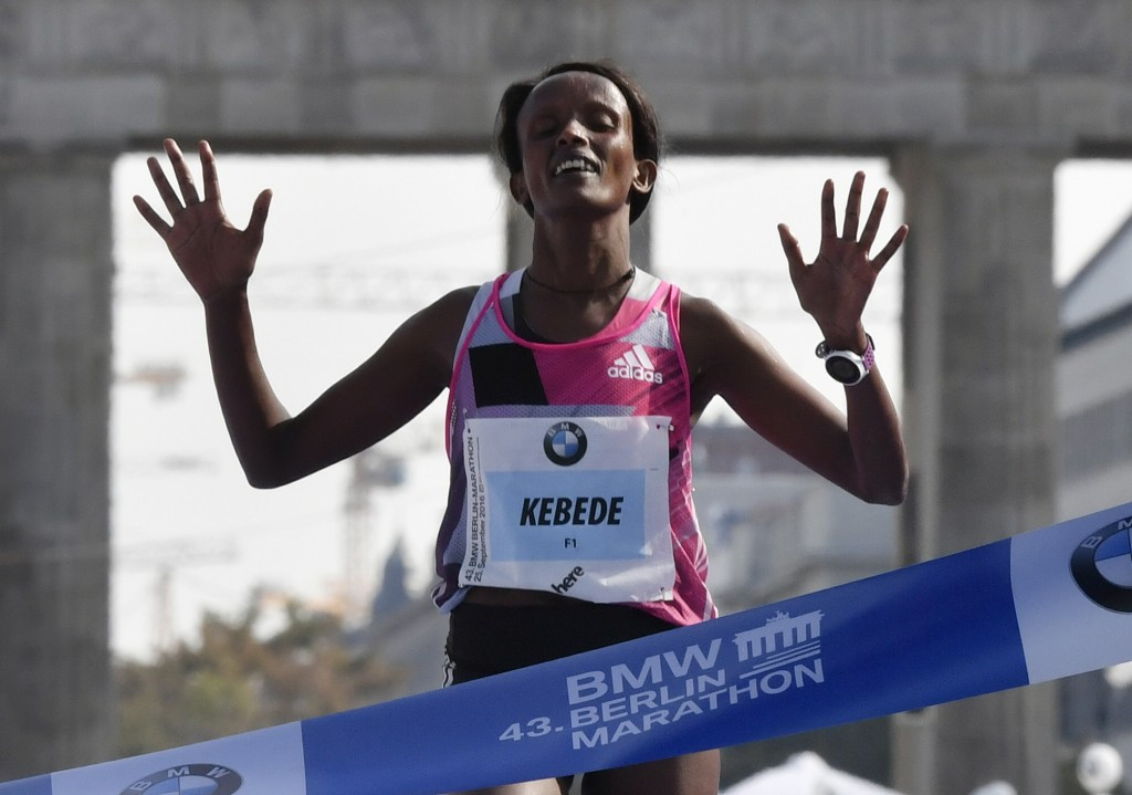Aberu Kebede was in dominant form as she went solo to win the women's race ©Getty Images