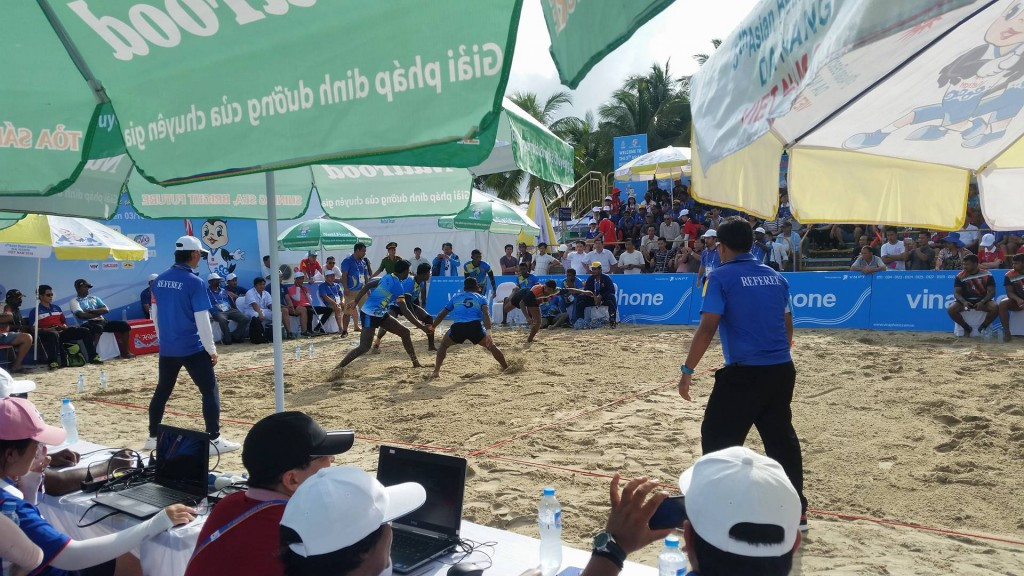 Kabaddi action also took place at the Asian Beach Games today ©ITG