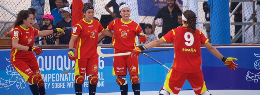 Spain defeated their rivals Portugal to boost their prospects of progressing from Group B ©FIRS