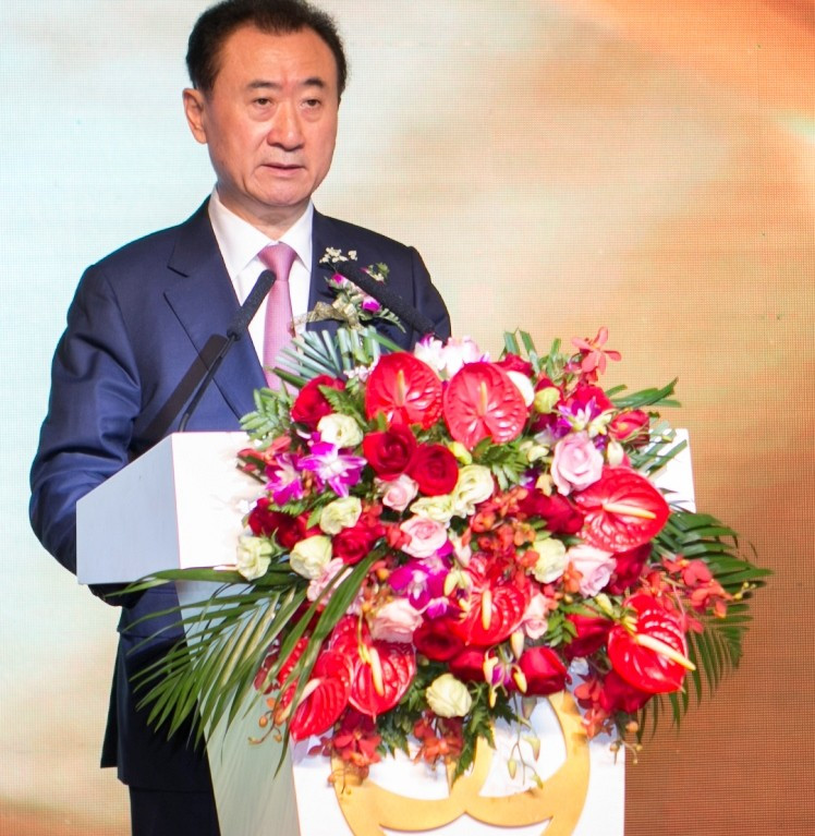 Wang Jianlin, chairman of the Wanda Group, addresses the audience at the signing ceremony ©BWF