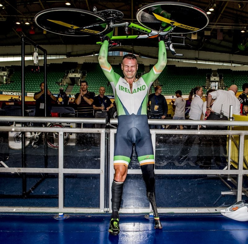 Lynch makes history by setting first-ever UCI Para-cycling hour record